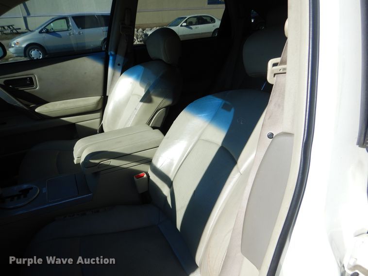 image for item DE4069 2004 Infiniti FX35 SUV