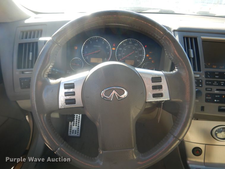 image for item DE4069 2004 Infiniti FX35 SUV