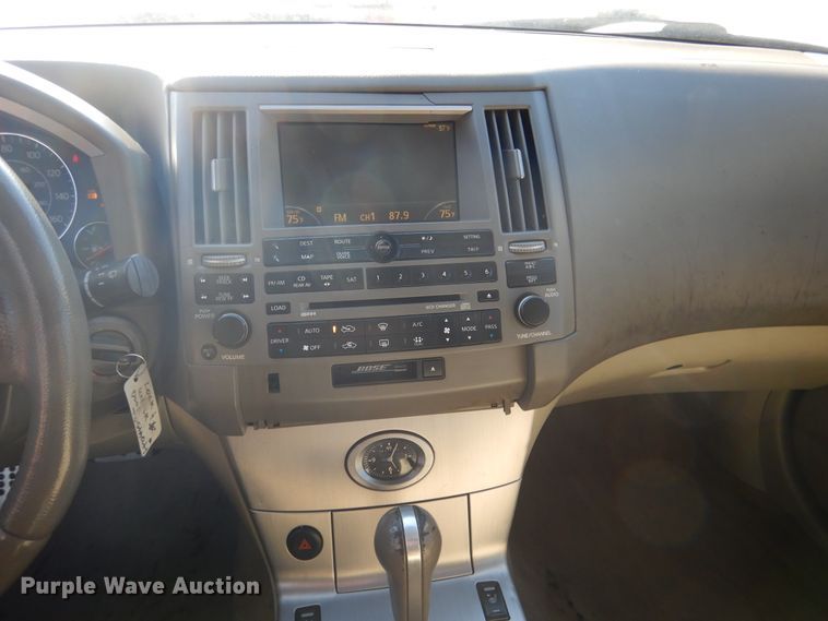 image for item DE4069 2004 Infiniti FX35 SUV