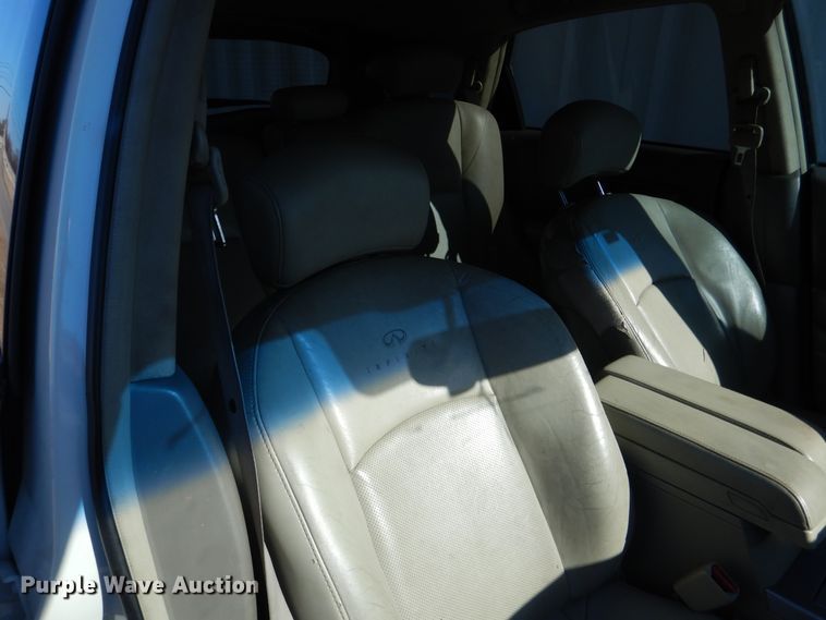 image for item DE4069 2004 Infiniti FX35 SUV