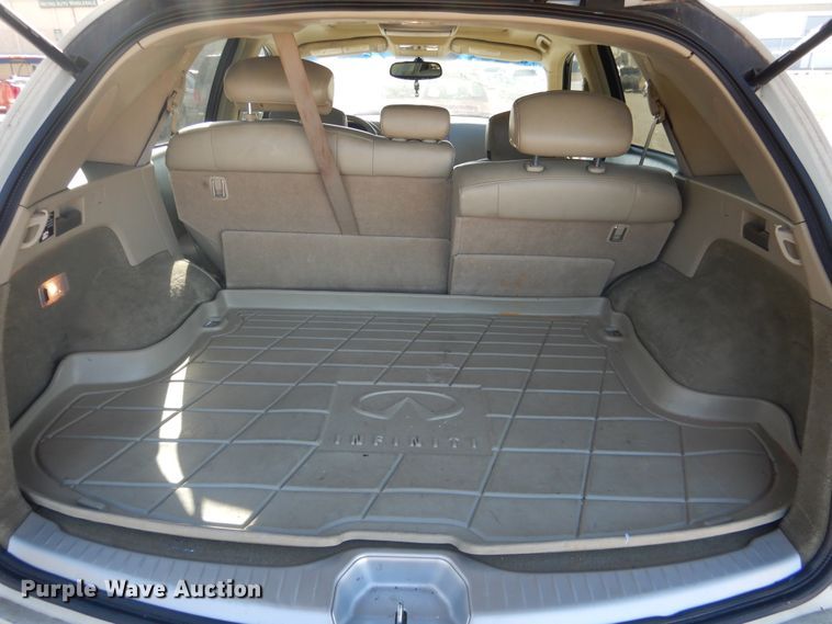image for item DE4069 2004 Infiniti FX35 SUV