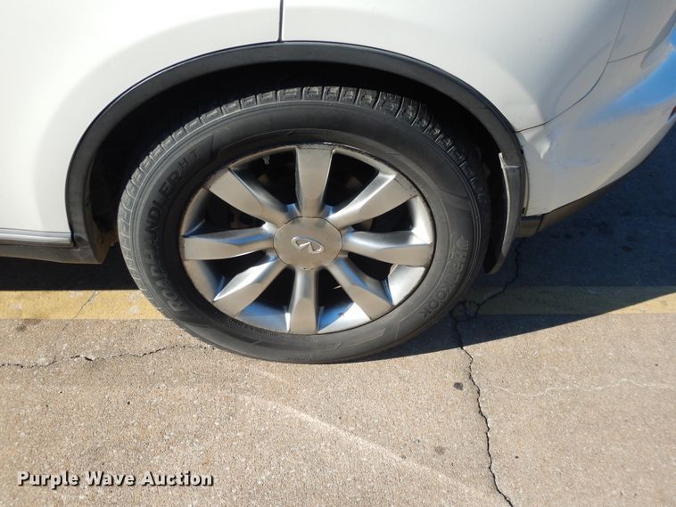 image for item DE4069 2004 Infiniti FX35 SUV