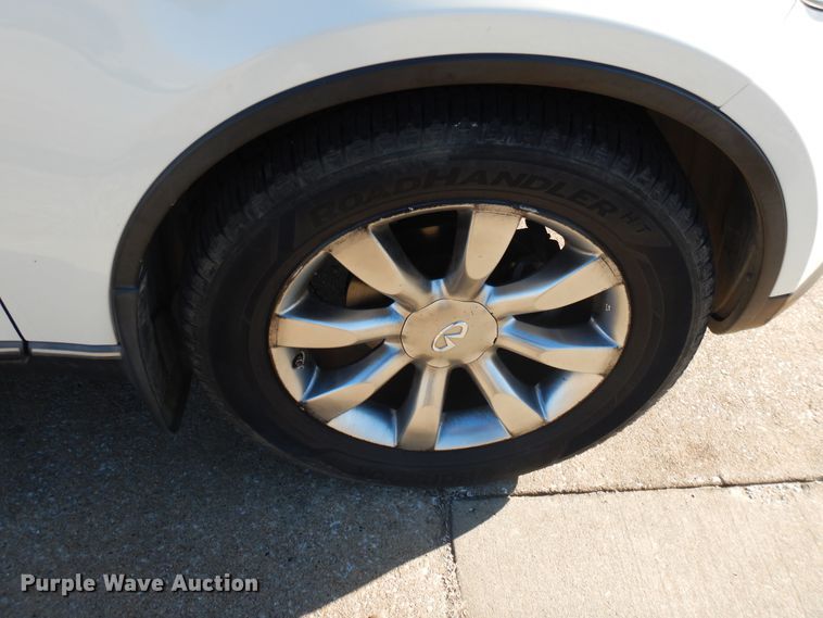 image for item DE4069 2004 Infiniti FX35 SUV
