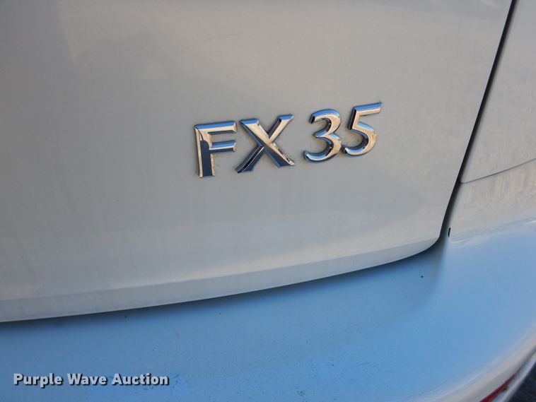 image for item DE4069 2004 Infiniti FX35 SUV