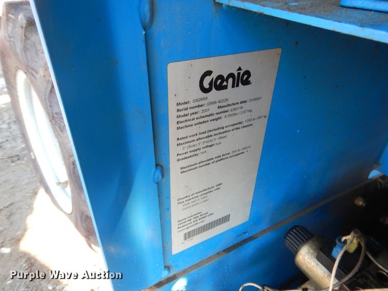 image for item DE4075 2001 Genie GS-2668RT scissor lift