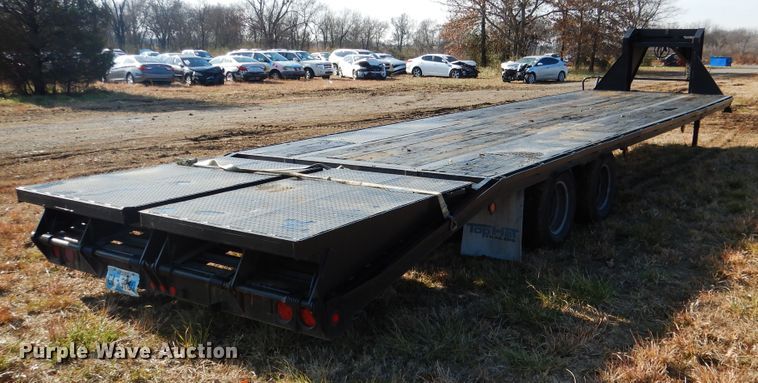 image for item DE4078 2016 Top Hat equipment trailer