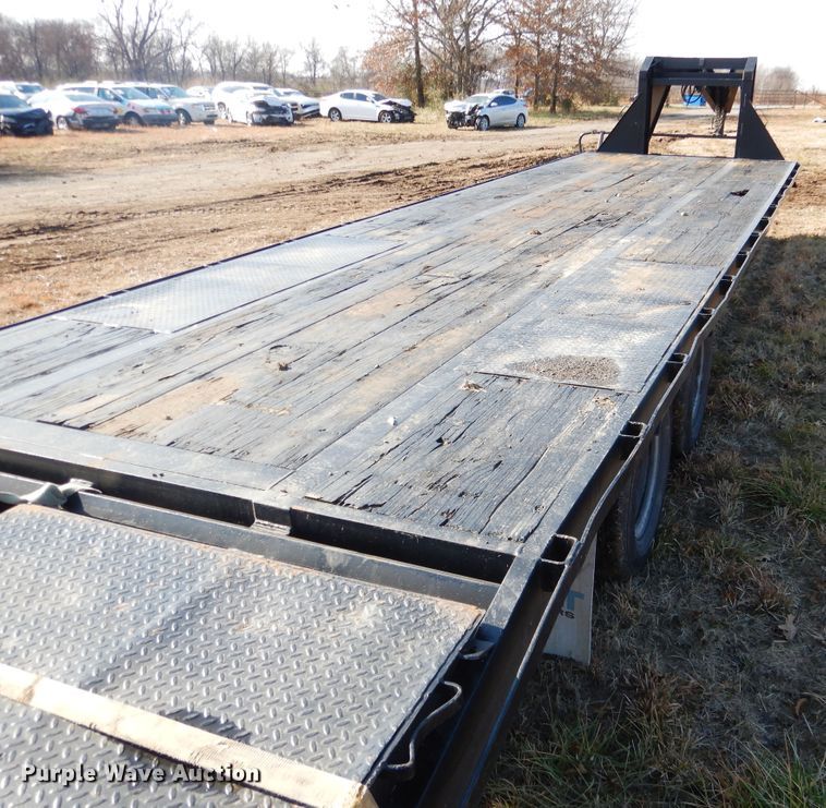 image for item DE4078 2016 Top Hat equipment trailer