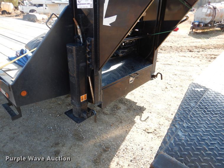 image for item DE4080 2018 Big Tex 25GNHD35+5 equipment trailer