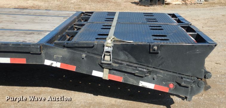 image for item DE4080 2018 Big Tex 25GNHD35+5 equipment trailer