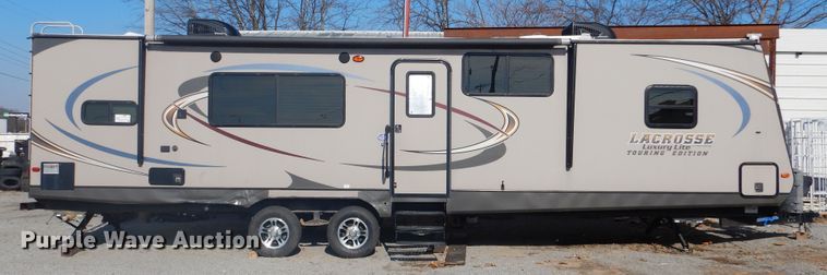 image for item DE4081 2015 Forest River LaCrosse LCT333RKS camper
