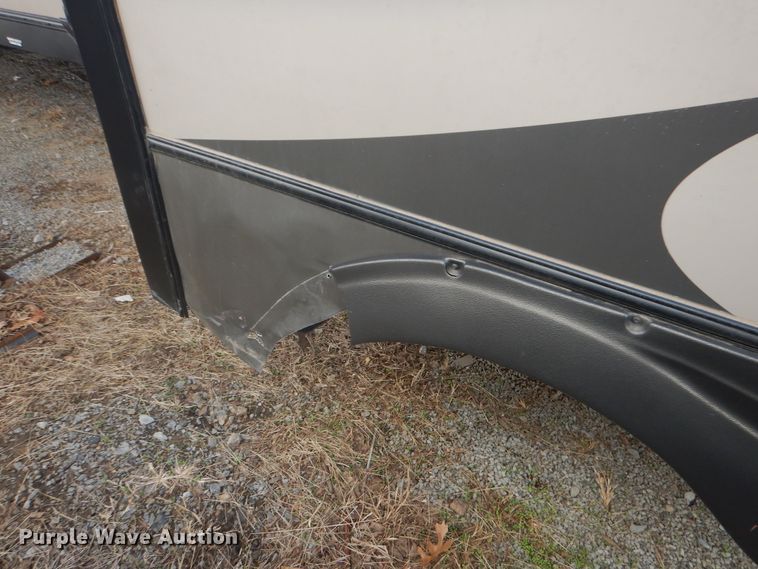 image for item DE4081 2015 Forest River LaCrosse LCT333RKS camper