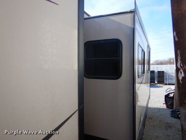 image for item DE4081 2015 Forest River LaCrosse LCT333RKS camper