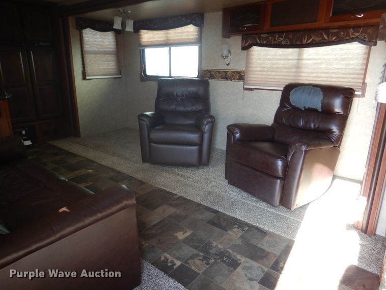 image for item DE4081 2015 Forest River LaCrosse LCT333RKS camper