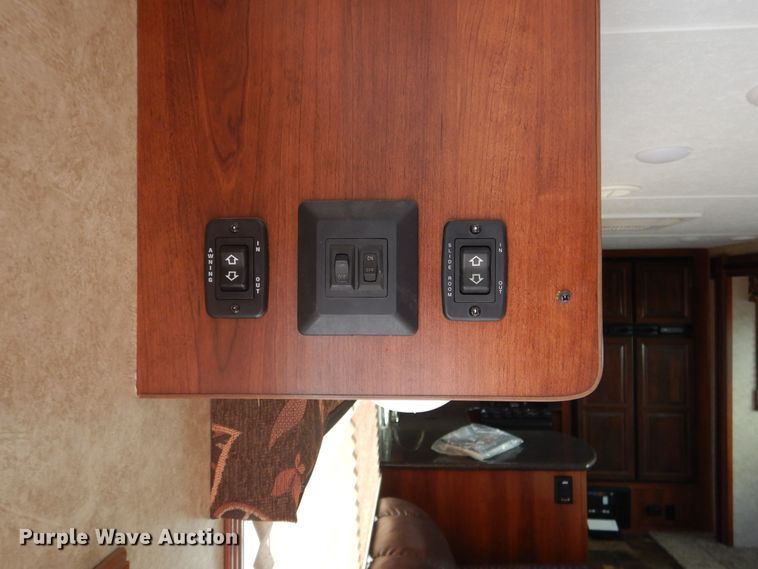 image for item DE4081 2015 Forest River LaCrosse LCT333RKS camper