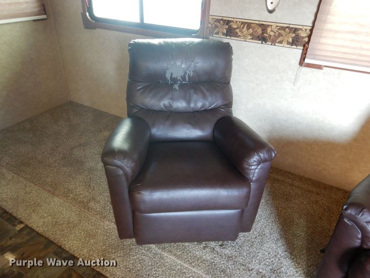 image for item DE4081 2015 Forest River LaCrosse LCT333RKS camper