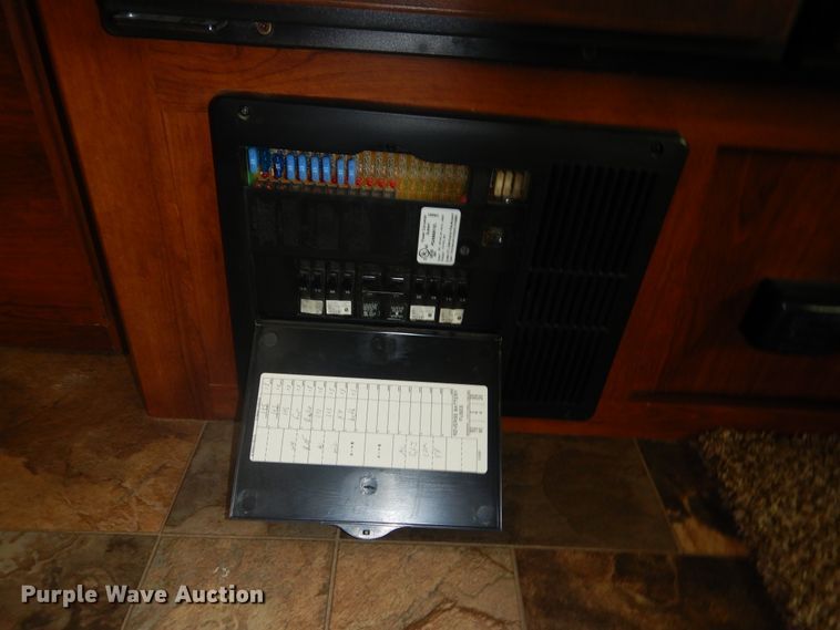 image for item DE4081 2015 Forest River LaCrosse LCT333RKS camper