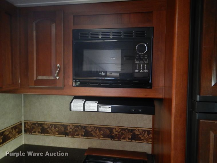 image for item DE4081 2015 Forest River LaCrosse LCT333RKS camper