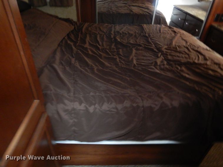 image for item DE4081 2015 Forest River LaCrosse LCT333RKS camper