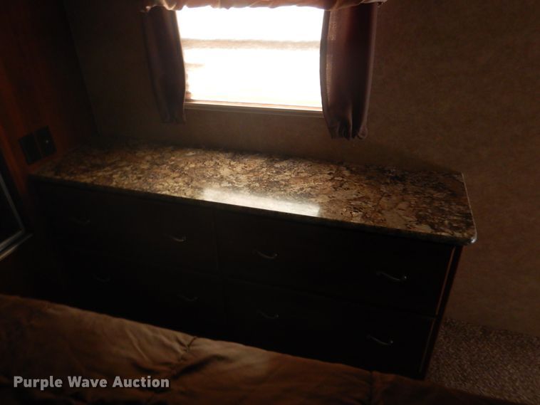 image for item DE4081 2015 Forest River LaCrosse LCT333RKS camper