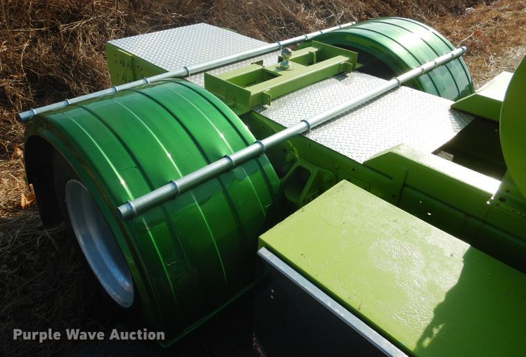 image for item DE4082 2006 GMC C7500 Crew Cab truck