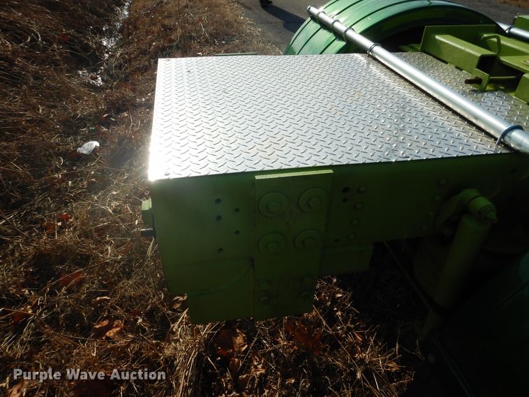 image for item DE4082 2006 GMC C7500 Crew Cab truck