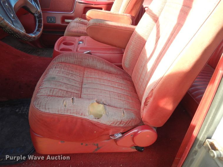 image for item DE4146 1989 Ford F250 XLT Lariat SuperCab pickup truck