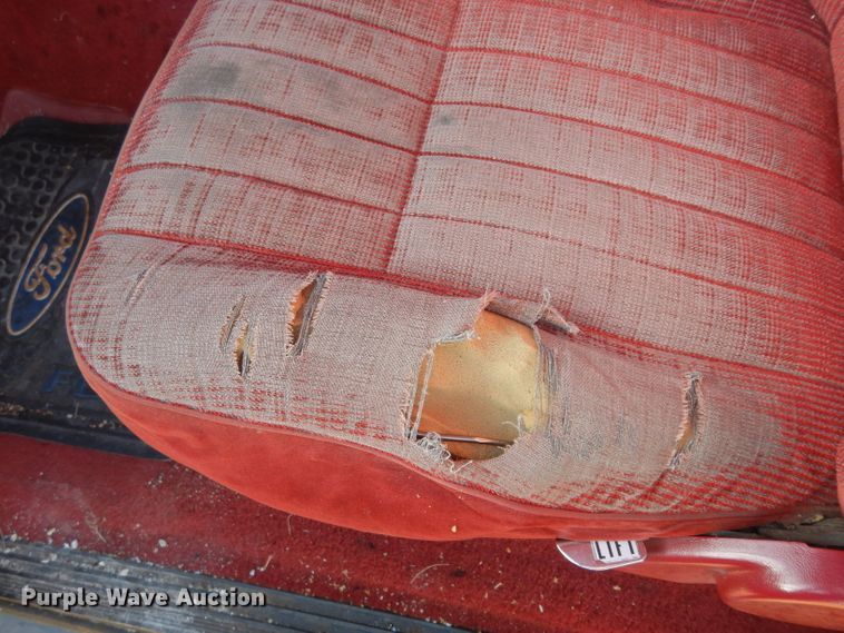 image for item DE4146 1989 Ford F250 XLT Lariat SuperCab pickup truck