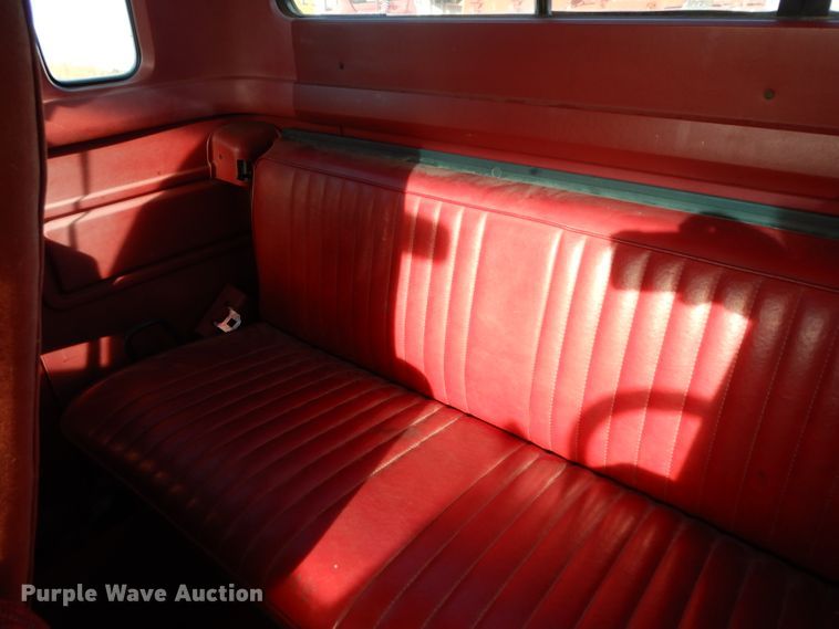 image for item DE4146 1989 Ford F250 XLT Lariat SuperCab pickup truck