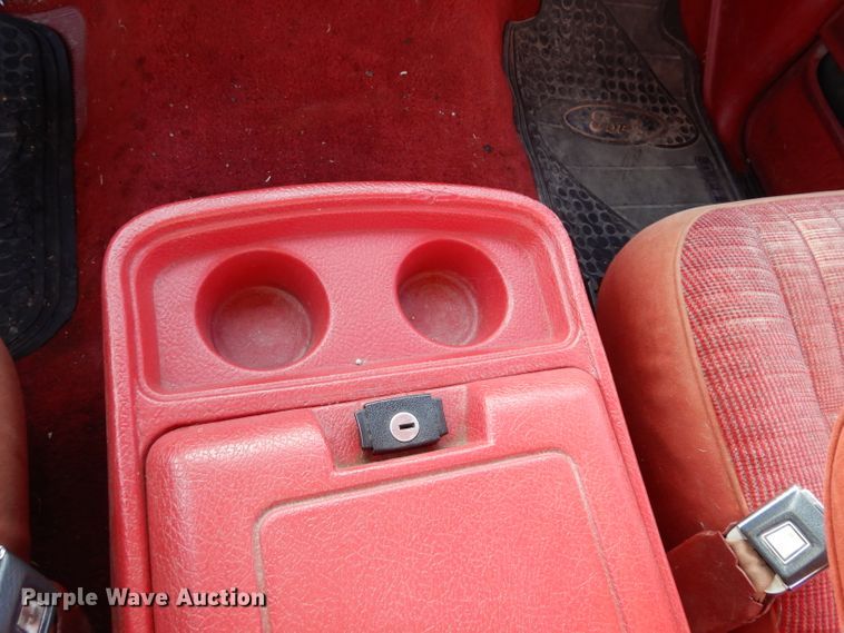 image for item DE4146 1989 Ford F250 XLT Lariat SuperCab pickup truck