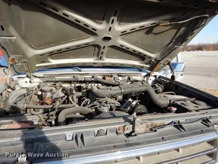 image for item DE4146 1989 Ford F250 XLT Lariat SuperCab pickup truck