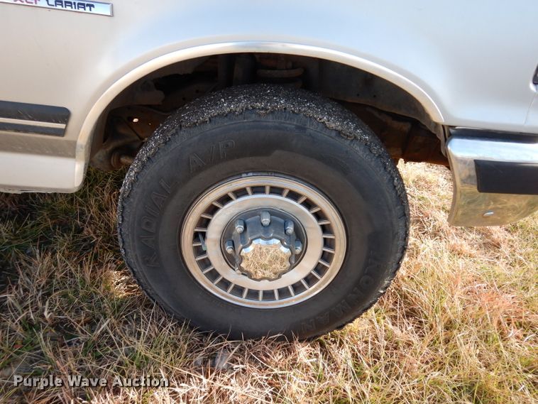 image for item DE4146 1989 Ford F250 XLT Lariat SuperCab pickup truck