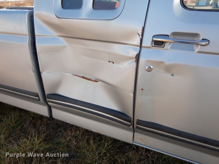 image for item DE4146 1989 Ford F250 XLT Lariat SuperCab pickup truck