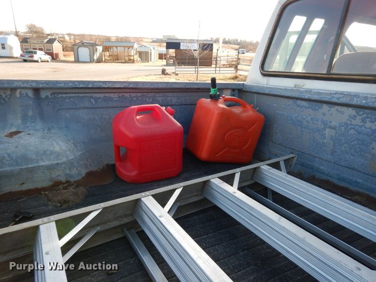 image for item DE4146 1989 Ford F250 XLT Lariat SuperCab pickup truck