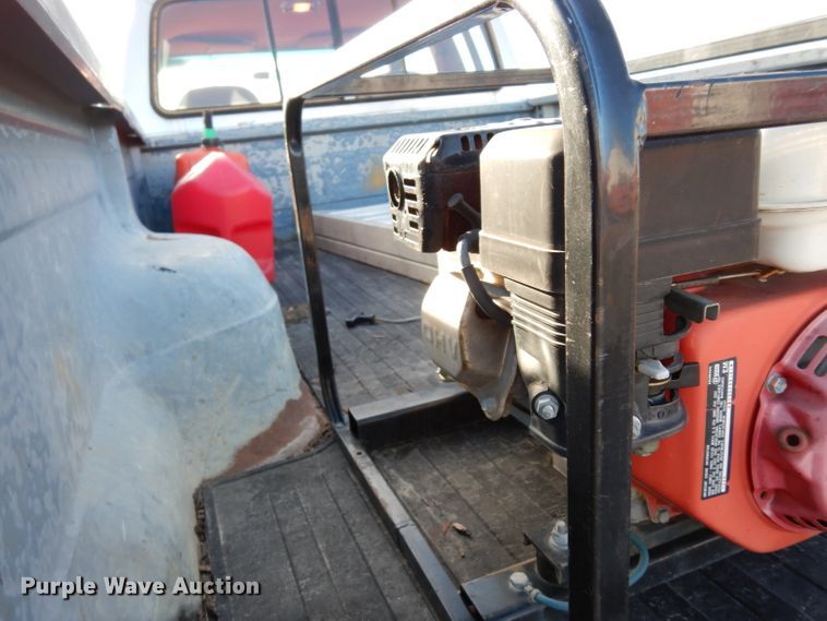 image for item DE4146 1989 Ford F250 XLT Lariat SuperCab pickup truck