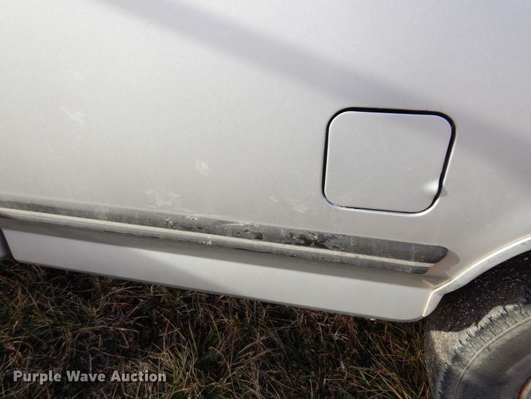 image for item DE4146 1989 Ford F250 XLT Lariat SuperCab pickup truck