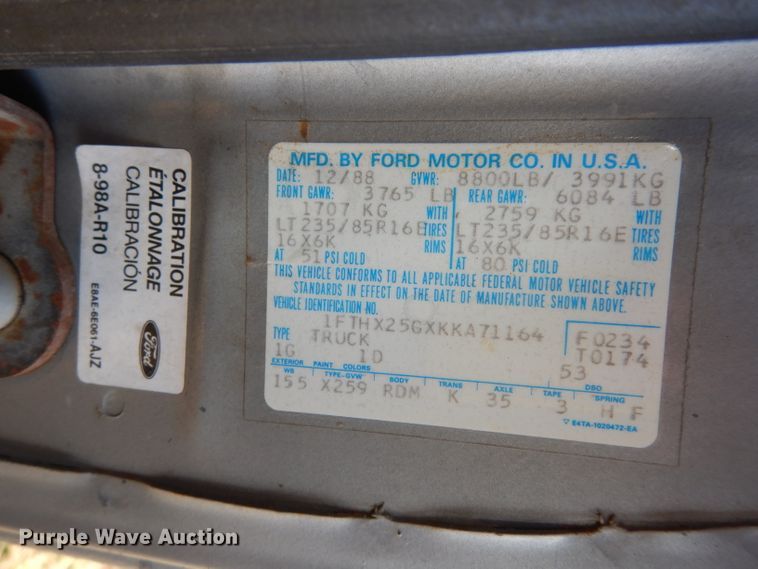 image for item DE4146 1989 Ford F250 XLT Lariat SuperCab pickup truck