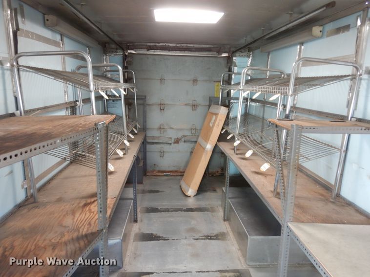 image for item DE4162 1999 Chevrolet P30 delivery truck