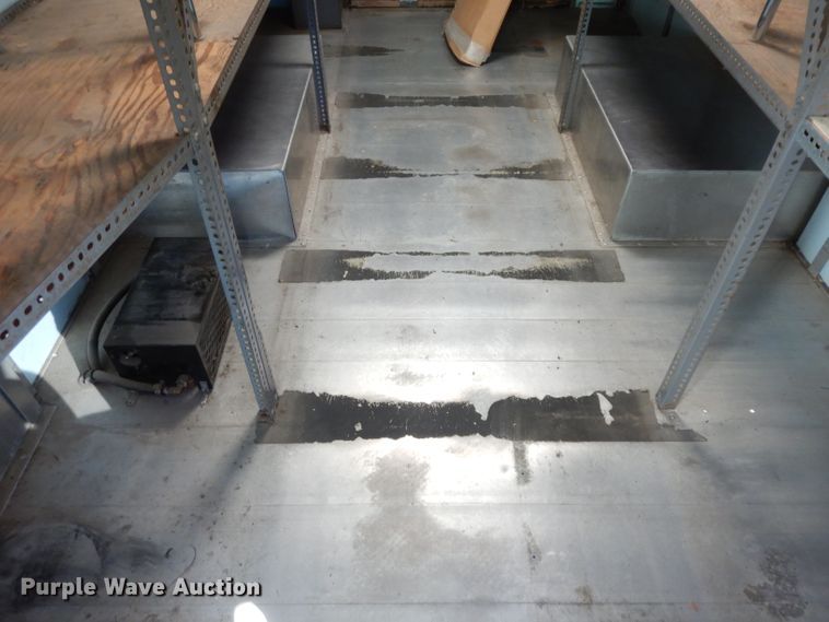 image for item DE4162 1999 Chevrolet P30 delivery truck