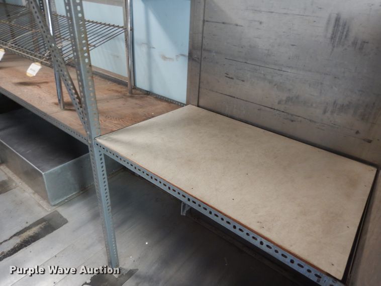 image for item DE4162 1999 Chevrolet P30 delivery truck