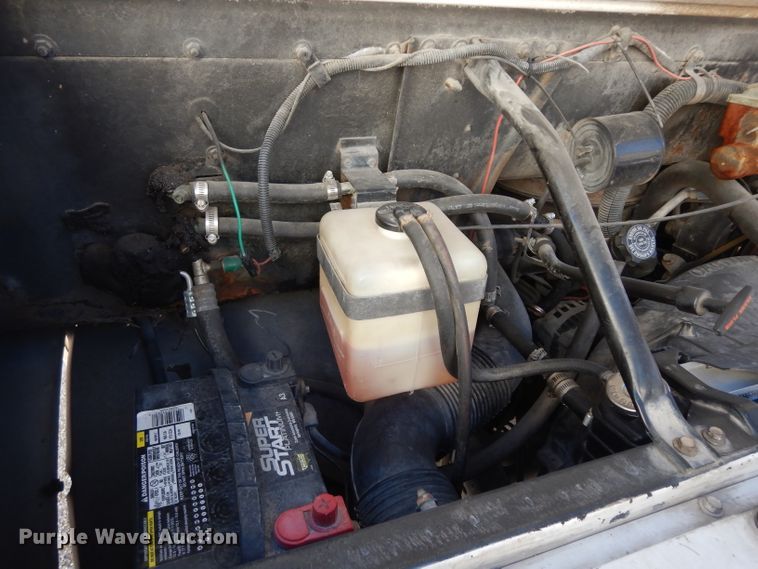 image for item DE4162 1999 Chevrolet P30 delivery truck