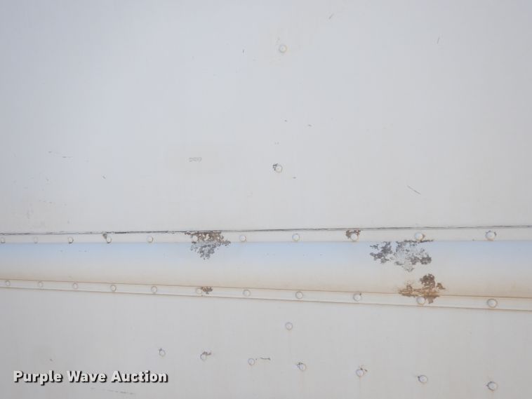 image for item DE4162 1999 Chevrolet P30 delivery truck