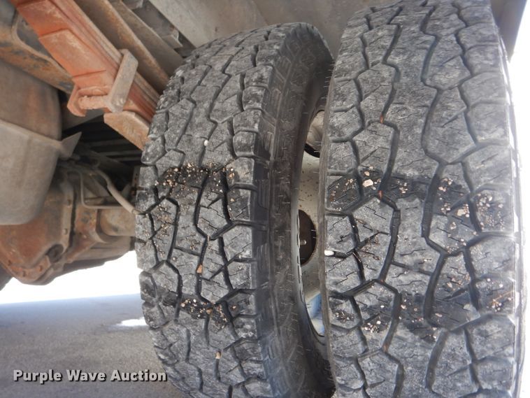 image for item DE4162 1999 Chevrolet P30 delivery truck