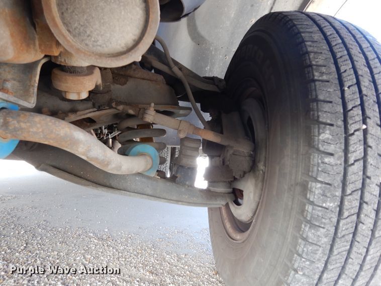 image for item DE4162 1999 Chevrolet P30 delivery truck