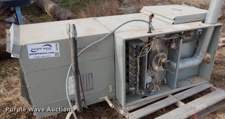 image for item DE4168 (2) HVAC units