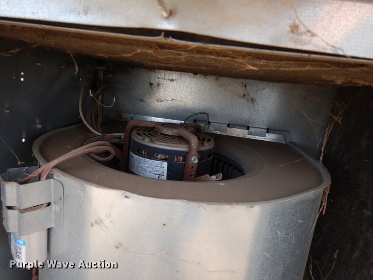 image for item DE4168 (2) HVAC units