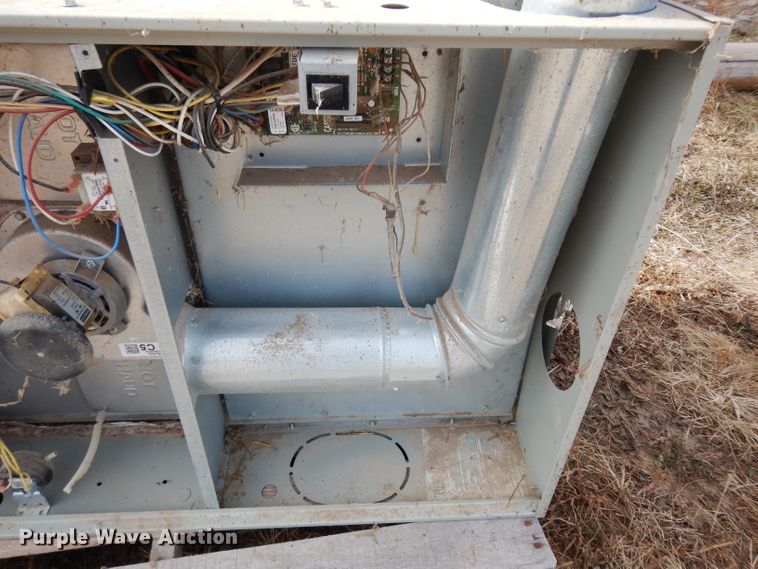 image for item DE4168 (2) HVAC units