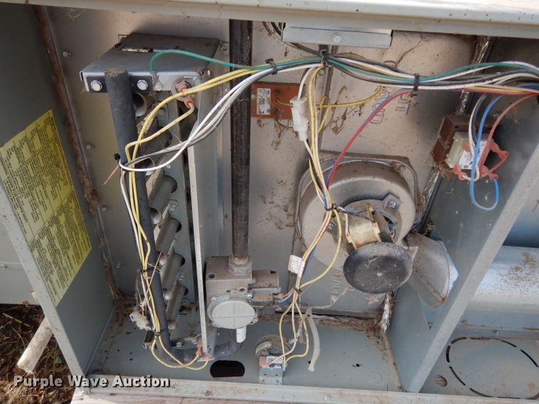 image for item DE4168 (2) HVAC units