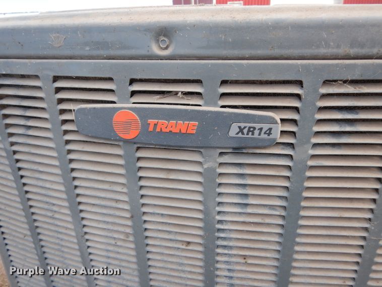 image for item DE4168 (2) HVAC units