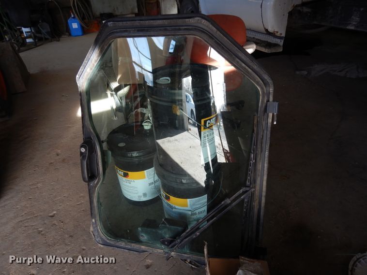 image for item DE4171 2007 Bobcat S300 skid steer