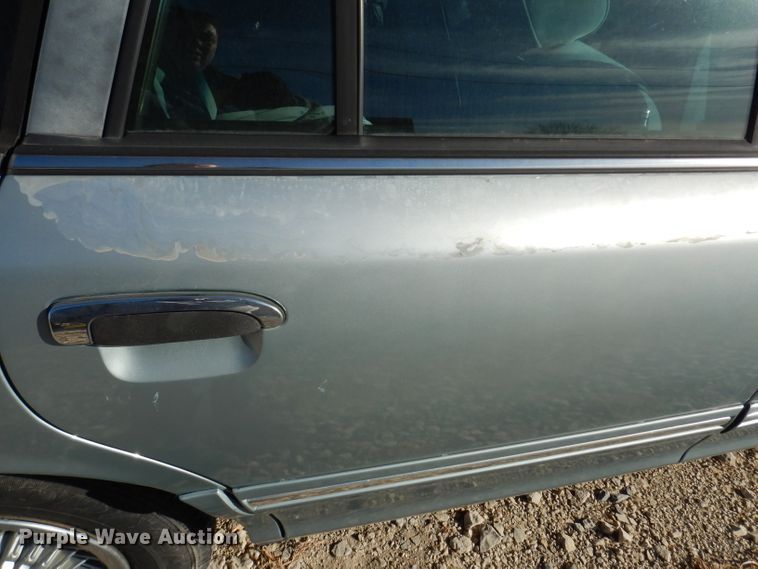 image for item DE4172 1995 Ford Crown Victoria